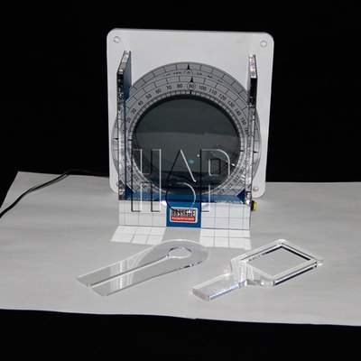 Экспонат «поляризационные фильтры»