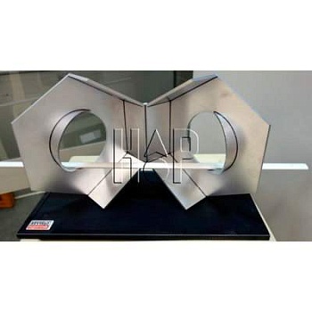 Экспонат «гайки гарднера»